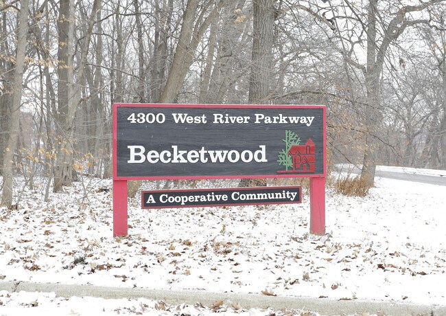 Building Photo - Becketwood