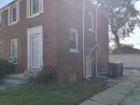 Building Photo - 9848 S Yates Blvd
