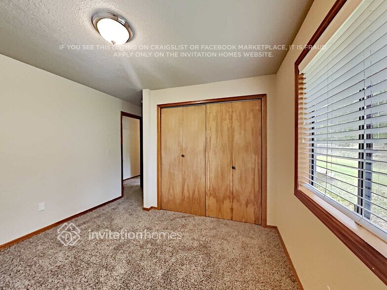 Building Photo - 2018 Tacoma Point Dr E