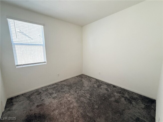 Building Photo - 8011 Cavazzo Ave