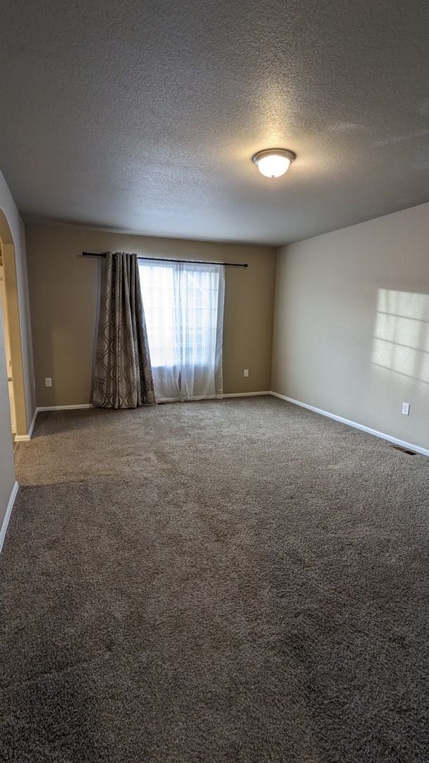 Building Photo - TWO STORY END UNIT TOWNHOME 3 BED/2.5 BATH...