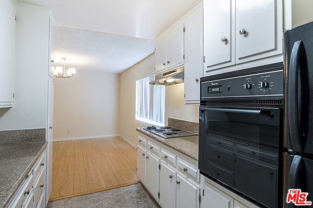 Building Photo - 2803 Arizona Ave