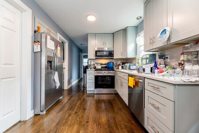 Building Photo - 6745 W 59th St