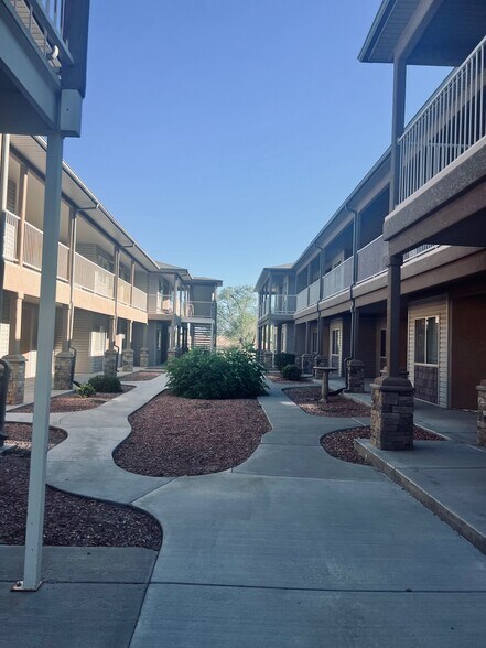 Building Photo - 2476 Orion Way
