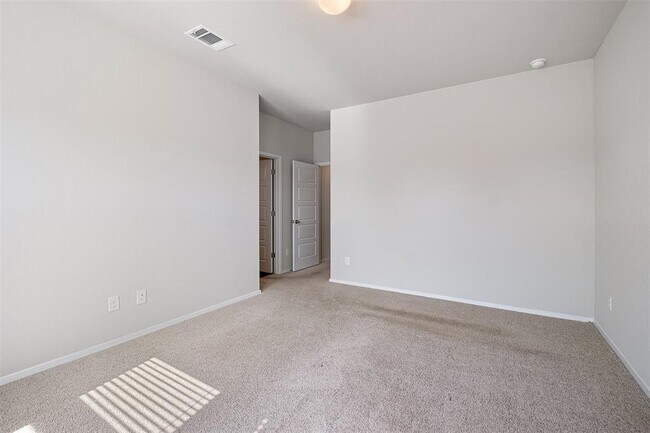 Building Photo - 244 Shugart St