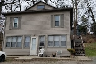 Building Photo - 1301 Grace St