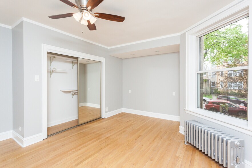 Building Photo - 6149 N Talman Ave