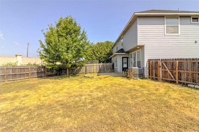 Building Photo - 2851 Southampton Way