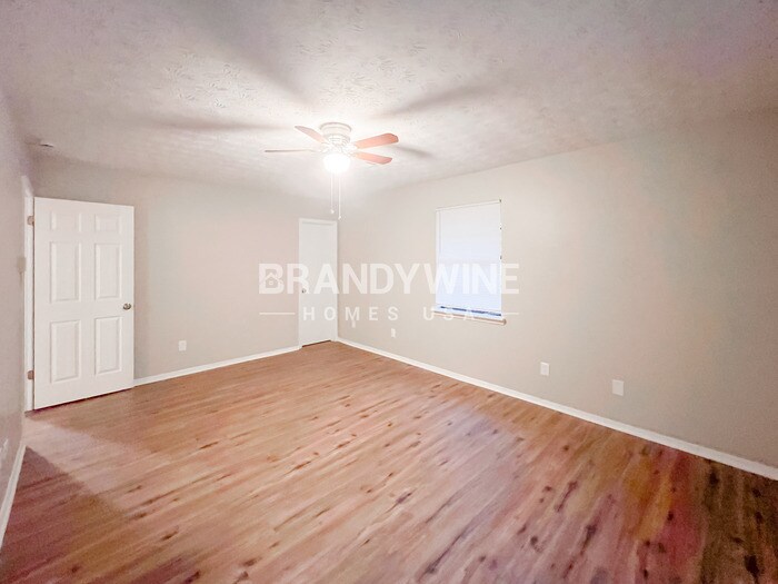 Building Photo - 5063 Springtree Ct