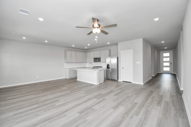 Building Photo - 6702 Arabella Lakes Dr