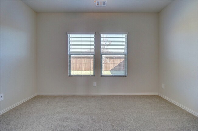 Building Photo - 4104 Zoe Ln