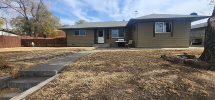 Building Photo - *Furnished home- Short term rental