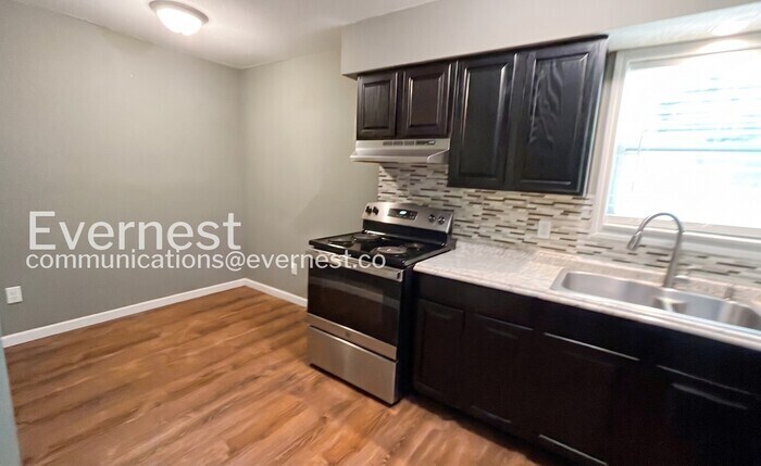 Building Photo - 3308 Roadrunner Trail