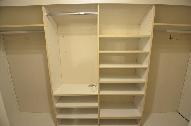 Building Photo - 5307 Sweetwind Ln