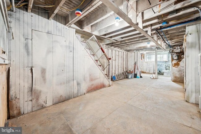 Building Photo - 5743 N 12th St