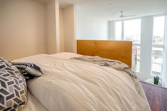 Building Photo - Thomas Street Lofts - 1 bedroom