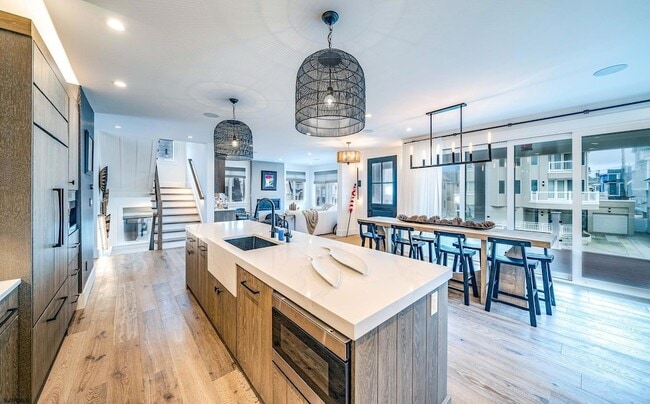 Building Photo - 108 S Martindale Ave