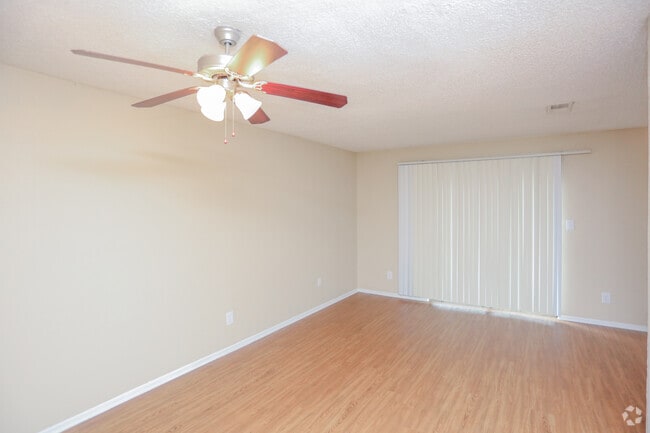 2BR, 1.5BA - 989SF - Round Rock Townhomes