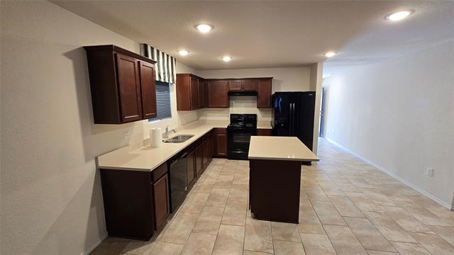 Building Photo - 1802 Aslynn Cir