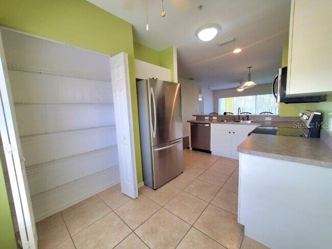 Building Photo - 2060 Willow Hammock Cir