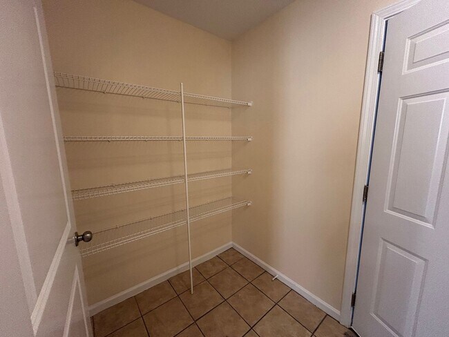 Building Photo - Newer 3BD/2.5 BA home w/ garage in quiet subdivision and only 15 minutes to downtown Raleigh!