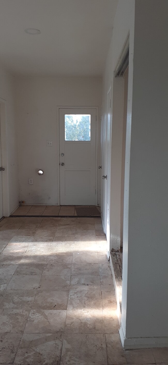 Building Photo - 34874 Cedar Ave