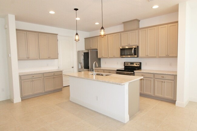 Building Photo - Apopka-Sweetwater Country Club - 3 Bedroom...