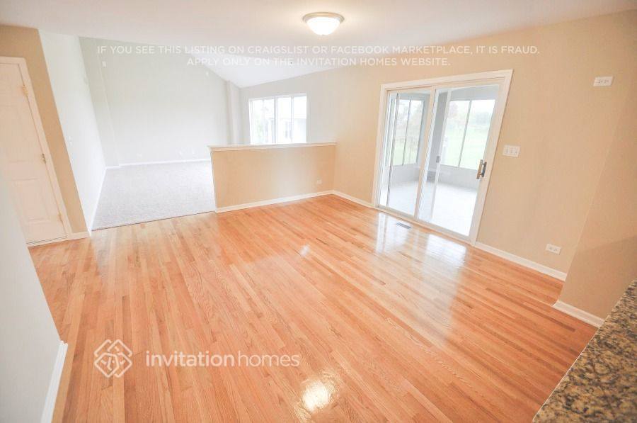 Building Photo - 25420 W Latham Ct