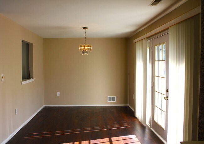 Building Photo - 77 Pagoda Ln