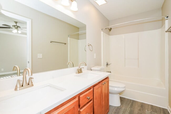 Building Photo - 849 Lavergne Ln