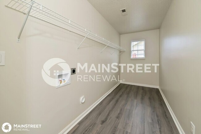 Building Photo - 4425 Bart Giffin Rd