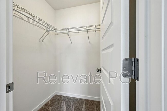Building Photo - 9893 Honeybee Dr
