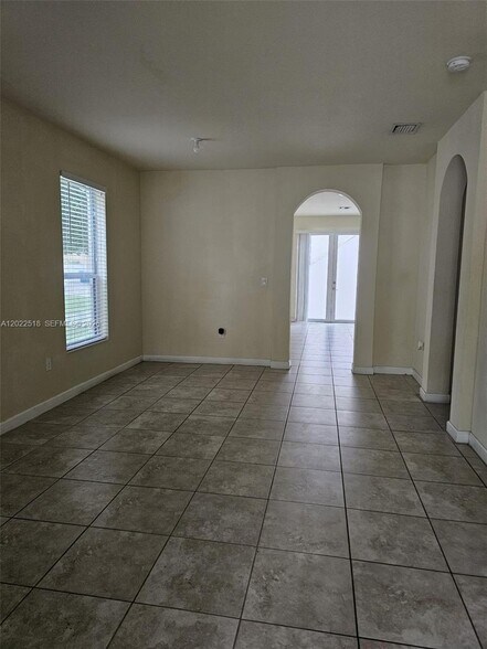 Building Photo - 9530 SW 171st Ct