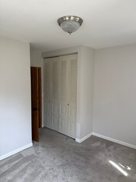 Building Photo - 3308 Girard Ave S