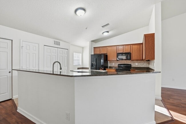 Building Photo - 6633 Jefferson Garden Ct