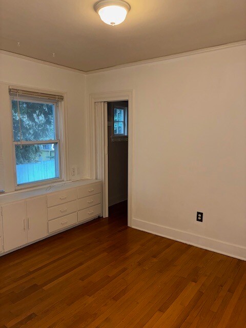 Building Photo - 5914 S Carver St