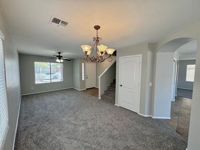 Building Photo - Stunning 4Bedrooms/2.5 Bath Home!