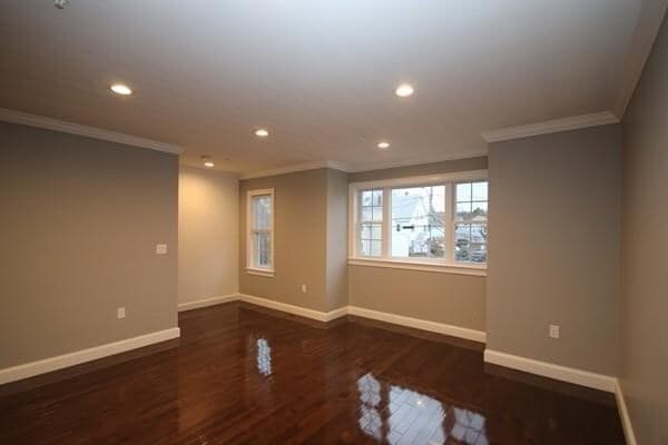 Building Photo - 106 Intervale St