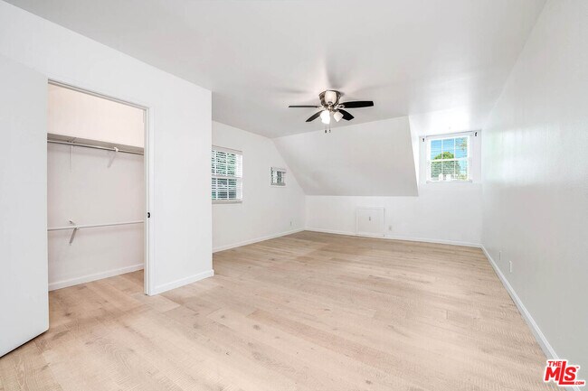 Building Photo - 4309 Gentry Ave