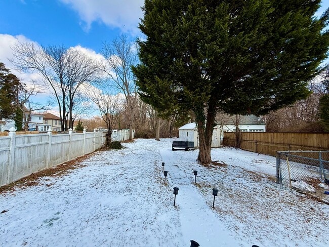 Building Photo - FOR RENT- Spacious 4 Bedroom 2 Bath Home in Penns Grove $2000