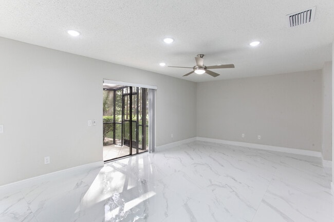 Building Photo - 6349 Oak Meadow Bend