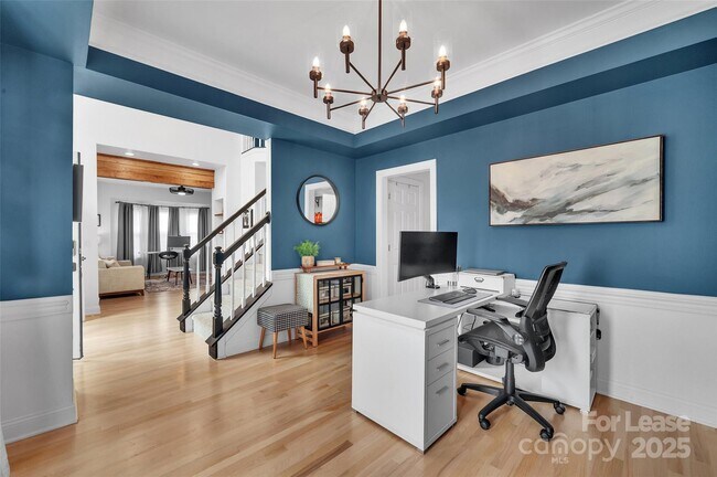Building Photo - 15737 Agincourt Dr