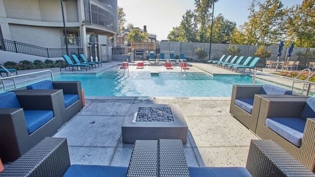 Building Photo - 1722 S Carson Ave