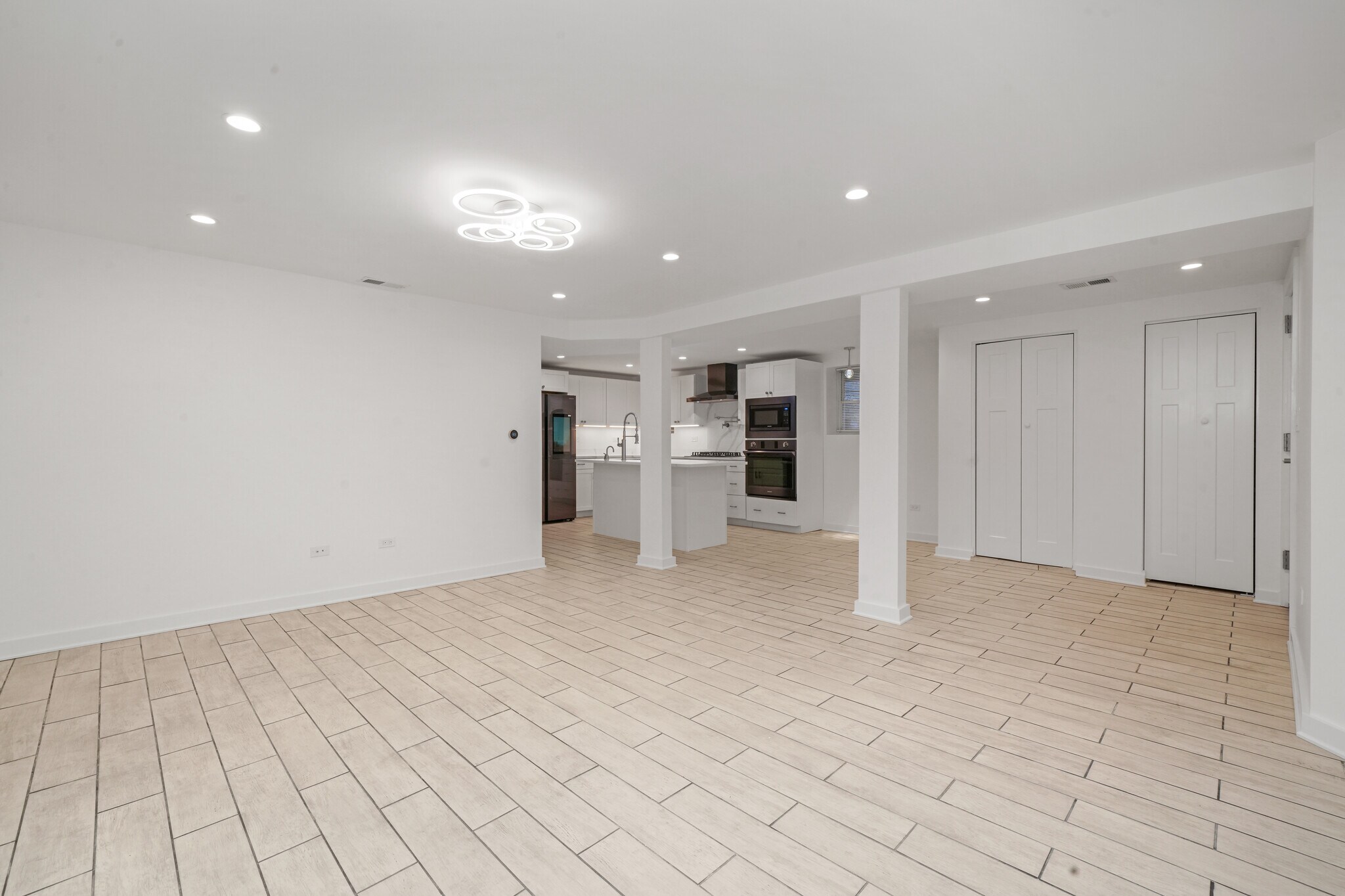 Building Photo - 2203 W Giddings St