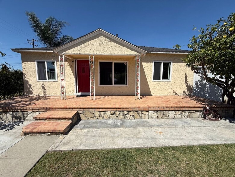 Building Photo - 12139 Gard