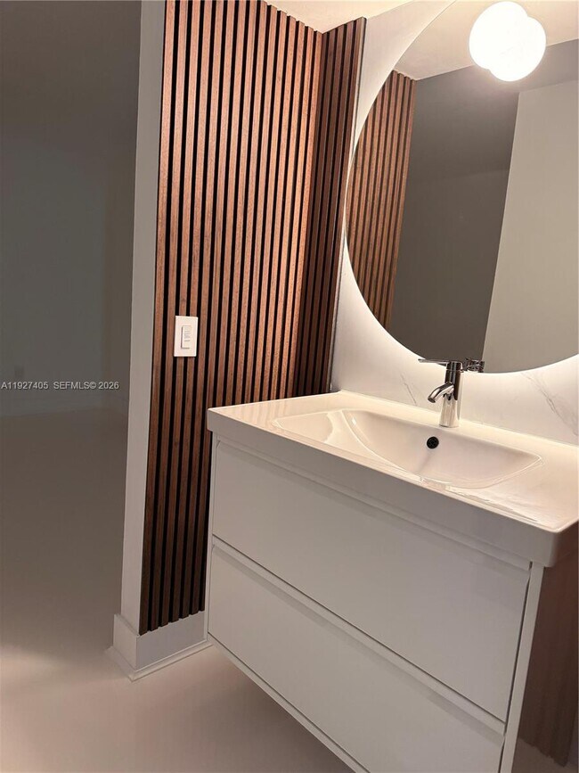 Building Photo - 8810 SW 132nd Pl