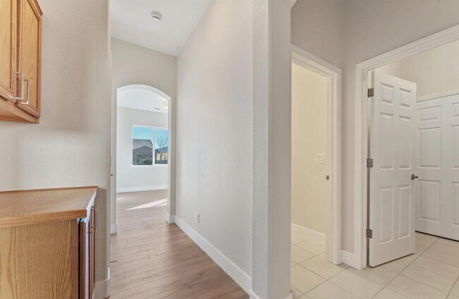 Building Photo - 1058 Chip Ct