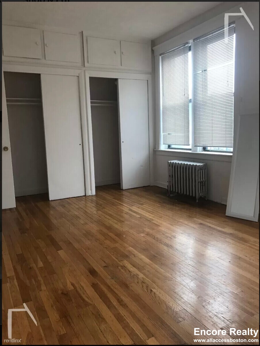 Building Photo - 153 Brighton Ave
