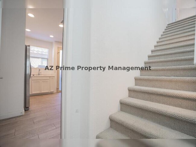 Building Photo - 3719 S 63rd Dr