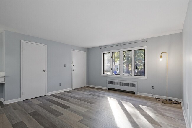 Building Photo - 31 Marion Rd